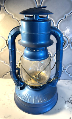 Antique Dietz D-LITE No 8 Kerosene Lantern Oil Lamp New York USA w/Clear Glass