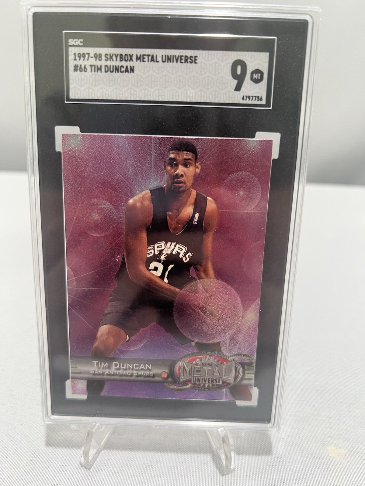 SkyBox 1997-98 Metal Universe Tim Duncan Rookie #66 Spurs BGS 9 Mint