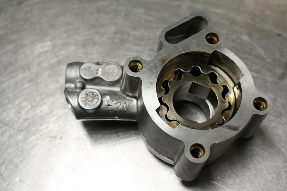 12-16 HARLEY-DAVIDSON ROAD GLIDE FLTRX ENGINE MOTOR OIL PUMP Foto 2 de 4