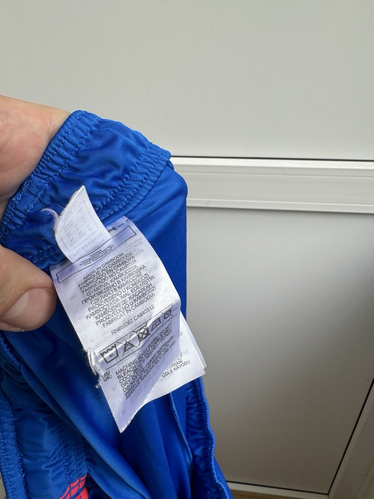 MANCHESTER UNITED 2021-2022 FOOTBALL MEN SHORTS AWAY ADIDAS ORIGINAL SIZE  XL thumbnail 6