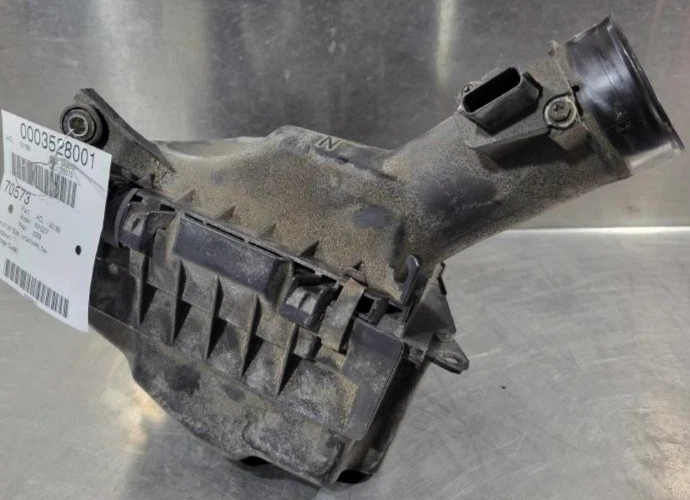 2008-2010 Infiniti G37 Right Side OEM Air Cleaner Box Assembly 16500-JK21A Foto 2 de 4