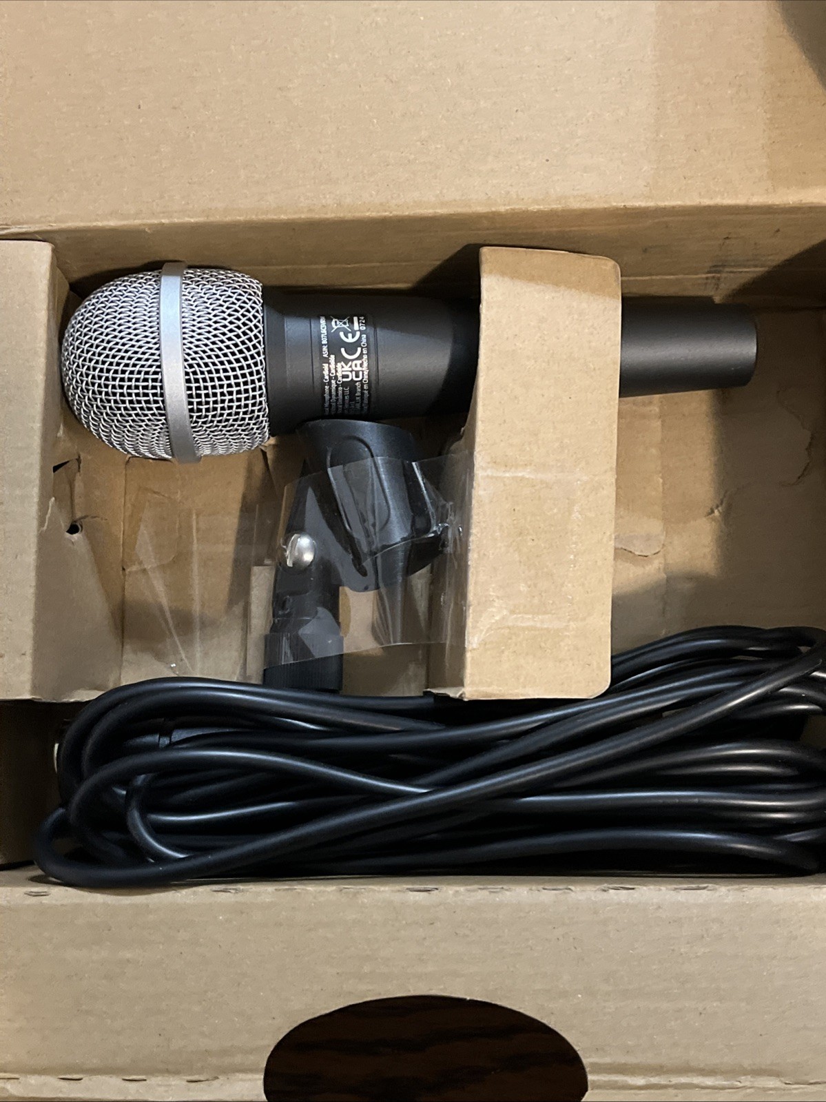 Amazon Basics Dynamic Vocal Microphone Cardioid XLR Black Silver