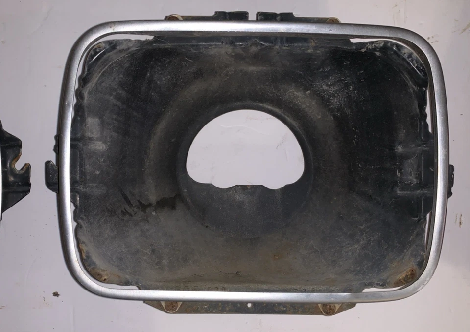 Dodge D100 D150 D350 1981-93 originales OEM faros cucharones y anillos de ajuste Foto 4 de 4