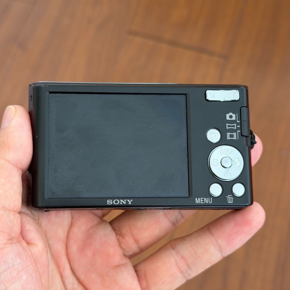 Sony Cyber-Shot DSC-W830 20.1MP 8x OpticalZoom Digital Camera HD