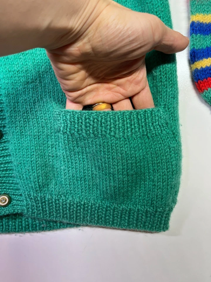 Cárdigan Acrílico Cuello en V Tejido Intarsia Pato Donald Vintage Años 80 Niño Foto 3 de 4