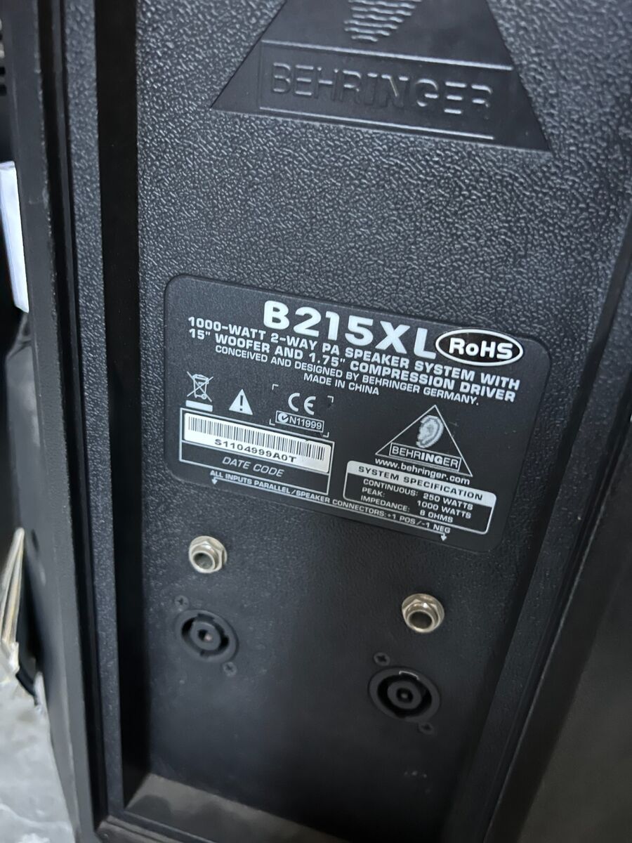 Behringer B215XL 1000 Watt 2 Way Passive Speaker System with Behringer B215XL 1000 Watt 2 Way Passive Speaker System with
