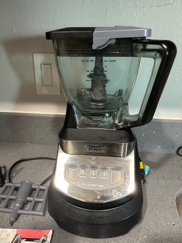 Ninja Pro System 1100 40oz 5 Cup Food Processor Blender Pitcher + Attachments - Picture 2 of 6