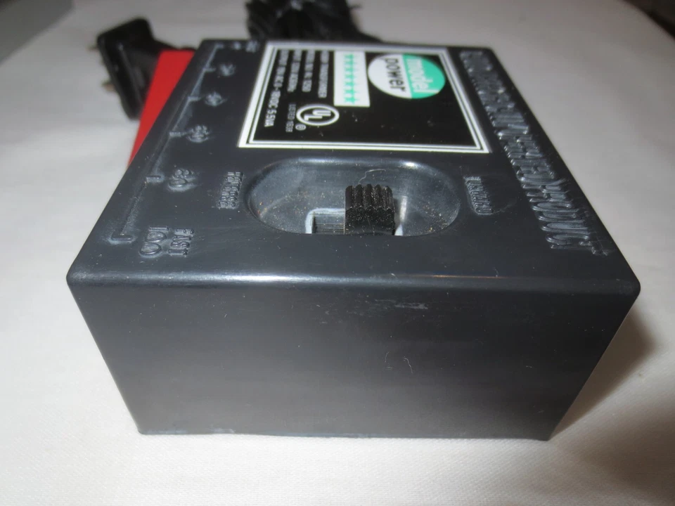 Model Power RL-1250 Hobby Transformer W/ Direction & Speed Controls - Image 4 of 4