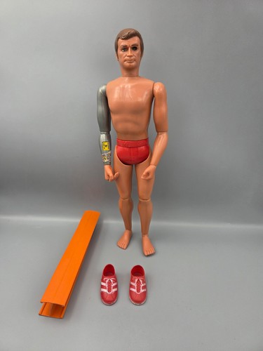 Kenner The Six Million Dollar Man The Bionic Man In Reproduction Box (2