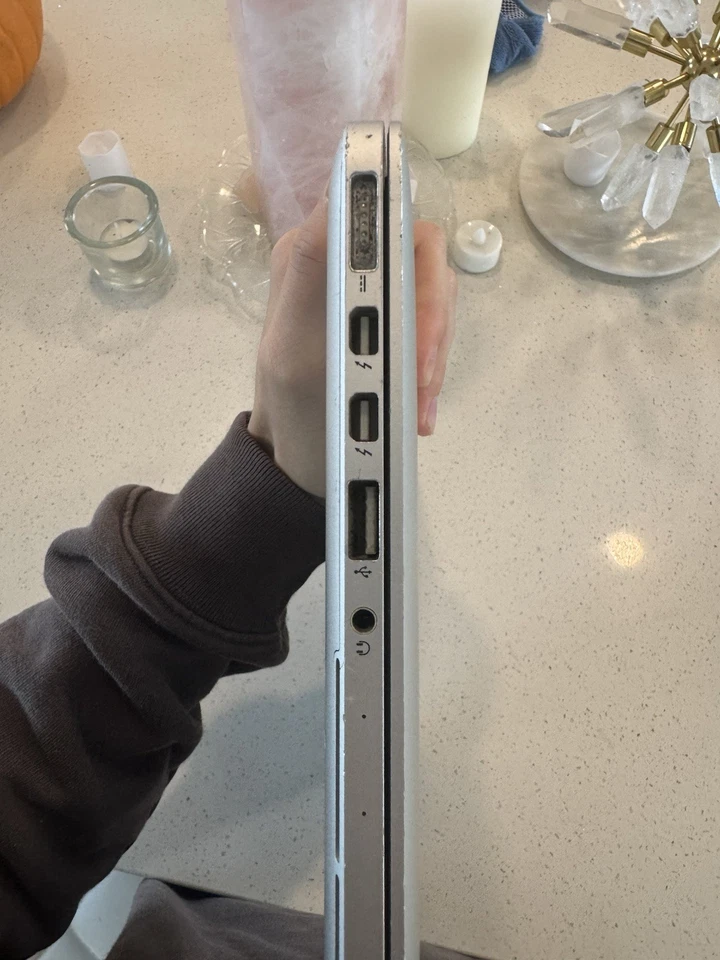 Apple MacBook Pro 13-inch Retina Display 2015 Model - Image 4 of 4