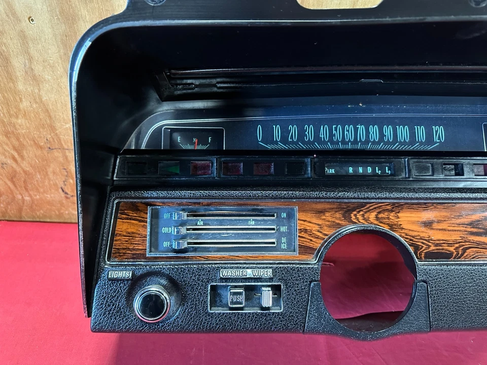 Chevrolet Impala 1969-1970 cuadro de instrumentos velocímetro manómetro controles 69-70 Foto 2 de 4