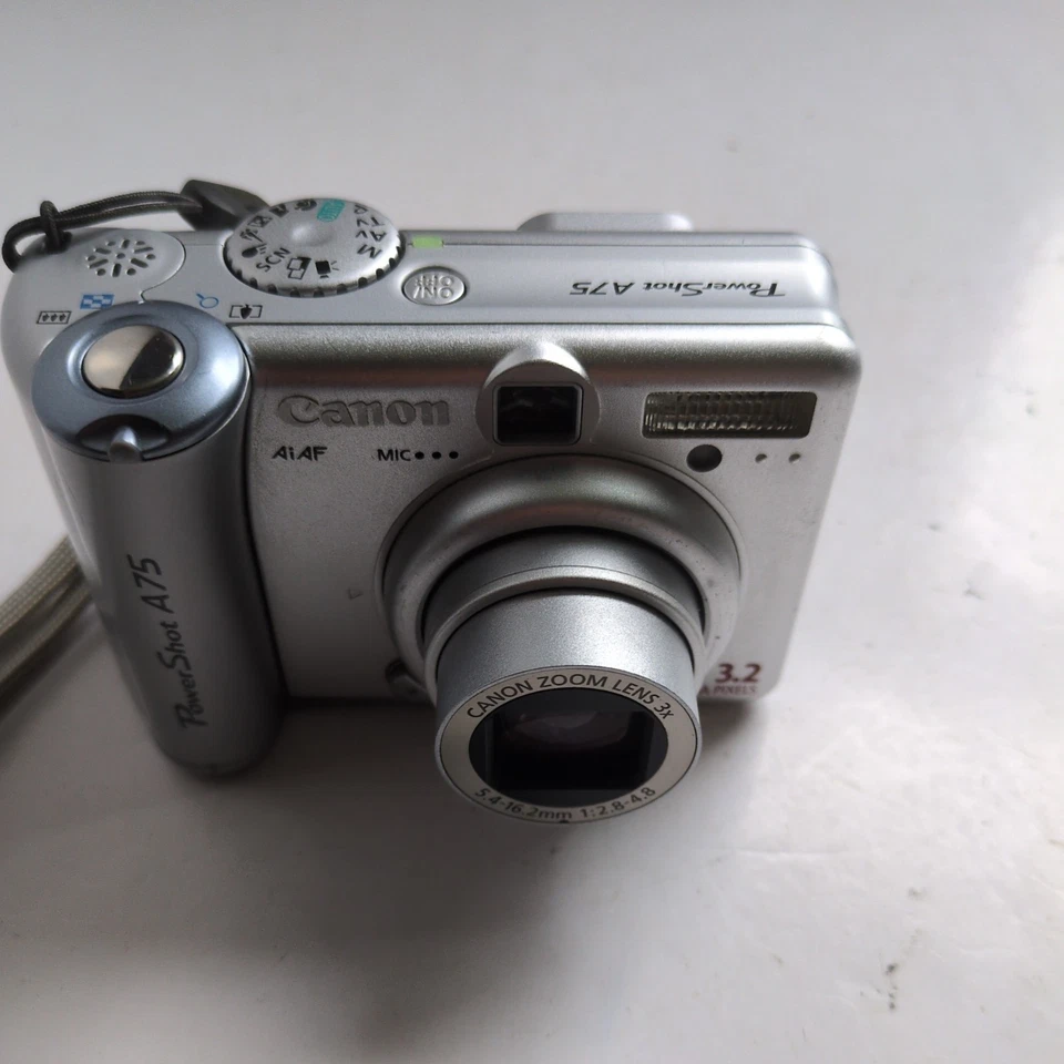 Canon PowerShot A75 3.2MP Digital Camera Silver Works 3x Zoom no card - Image 2 of 4