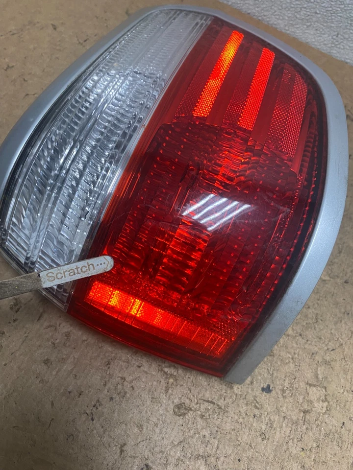 Luz trasera lateral derecha pasajero Subaru Baja 2003 a 2006 OEM T1076 DW Foto 4 de 4