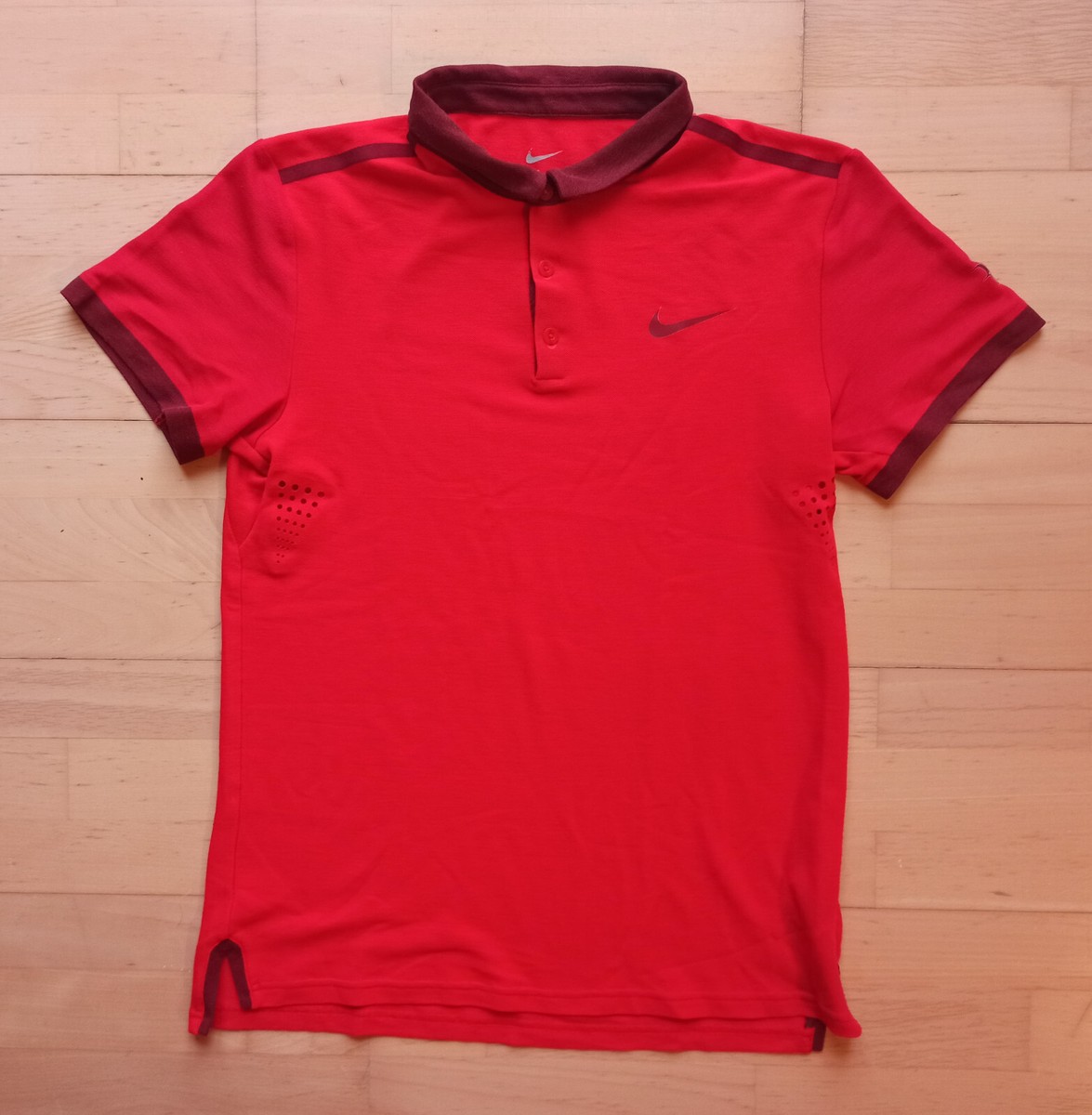 Nike Roger Federer 2014 Shanghai Basel ATP Finals Polo Shirt Nike Roger Federer 2014 Shanghai Basel ATP Finals Polo Shirt