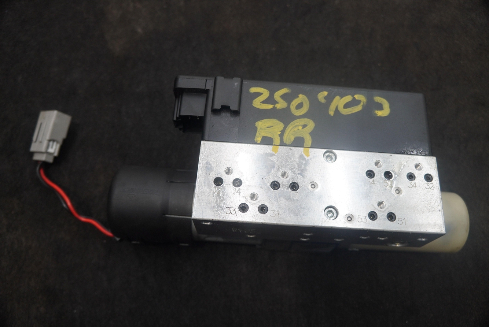 Convertible Roof Top Hydraulic Lift Pump Motor 9000000310506 McLaren 650S Spider
