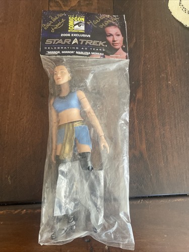 COMIC CON EXCLUSIVE SDCC Star Trek Mirror Mirror Marlena Moreau Figure SIGNED - 第 1/7 張圖片