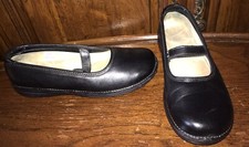 LL Bean Black Size 8M Women  s Slip On Comfort Shoes