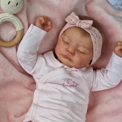Real Sleeping Reborn Baby Dolls Lifelike Newborn Cloth Body