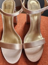 Women's Belle Badgley Mischka Heel/ Jewel Shoe Blush 6.5 New No Box