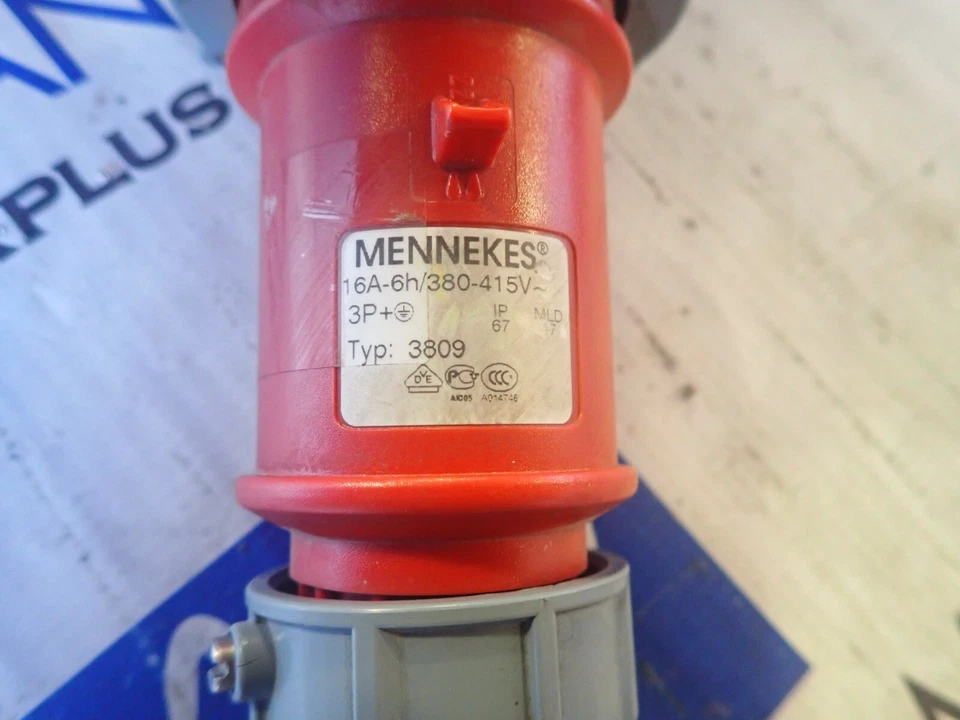 Conector plugue Mennekes 16A 6H 415 volts tipo 3809 3P +G - Imagem 4 de 4