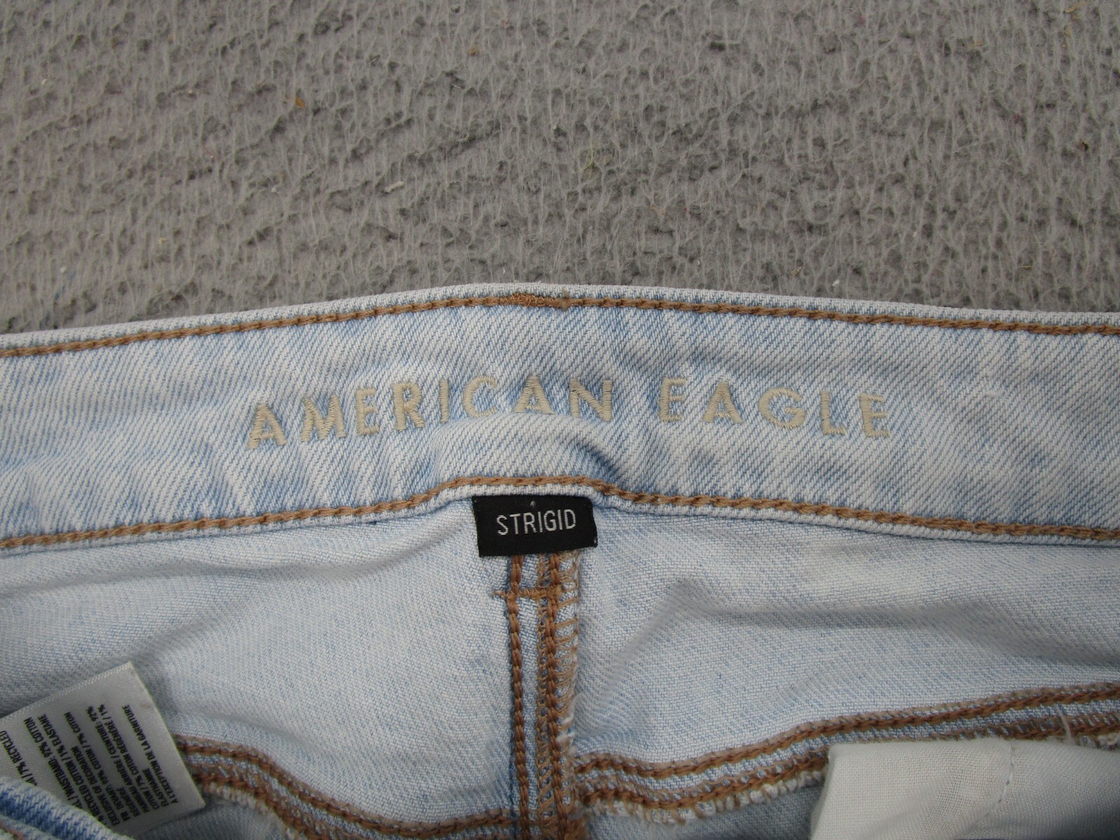 American Eagle Strigid Distressed Trashed Mom Jea… - image 4