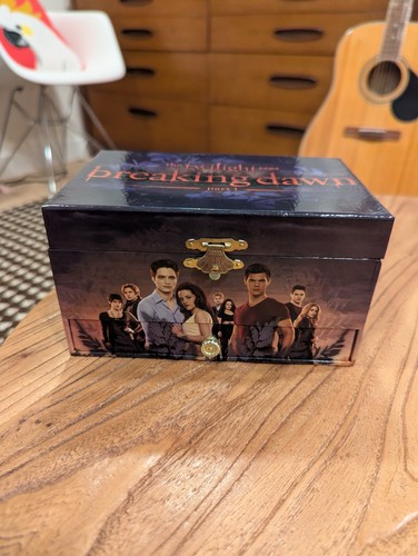 2011 NECA Breaking Dawn Part 1 Twilight Saga Music Box/Jewelry Box