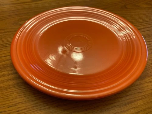 Vintage Fiestaware - 9" lunch plate in "radioactive" red (excellent) (1936-1969)