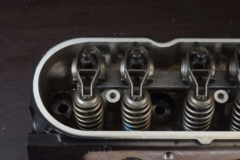 12570696 12552203 712913059842319 GM Aluminum Cylinder Head 6.0 L V8 - Image 3 of 4