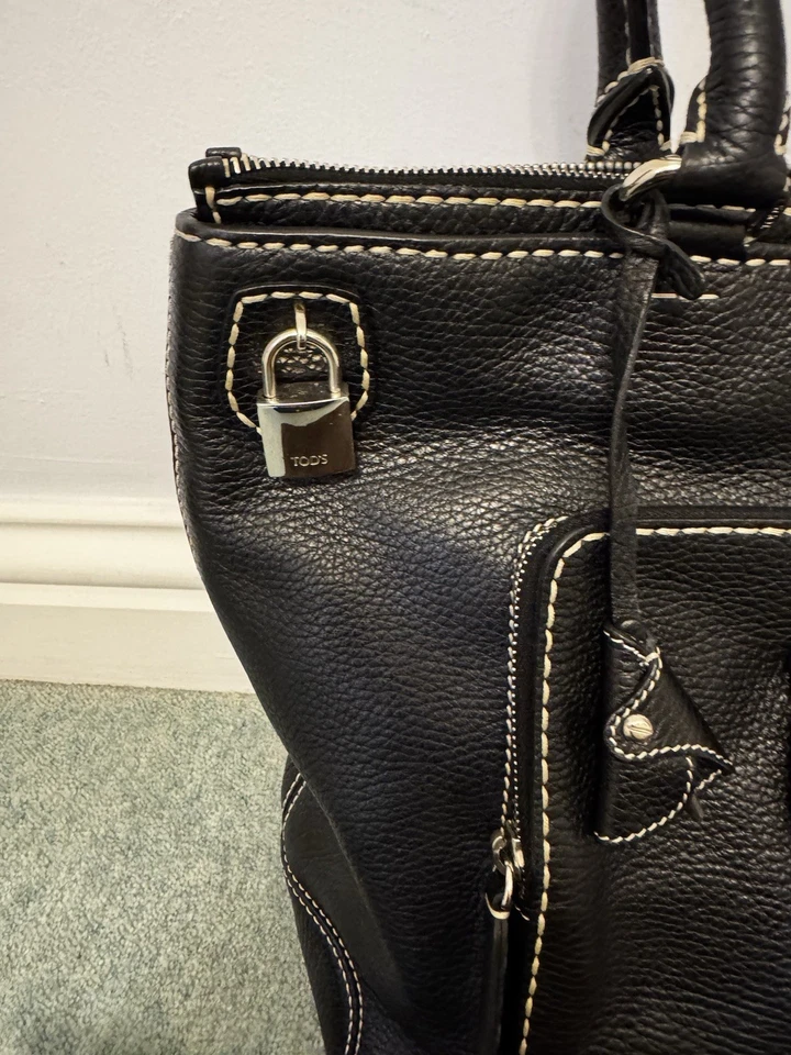 Authentic Tod’s Black Leather Tote Bag With Contrast White Stitches And Dust Bag - Image 4 of 4