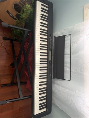 Brand New Piano ( Without Box) Barely Used $250 Price Is Negociable