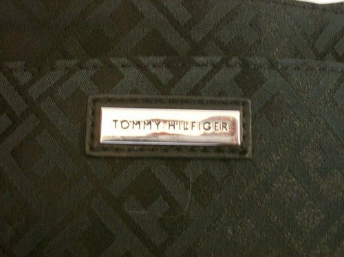 TOMMY HILFIGER Black Logo Wristlet Clutch Bag NWT - Foto 7 di 7