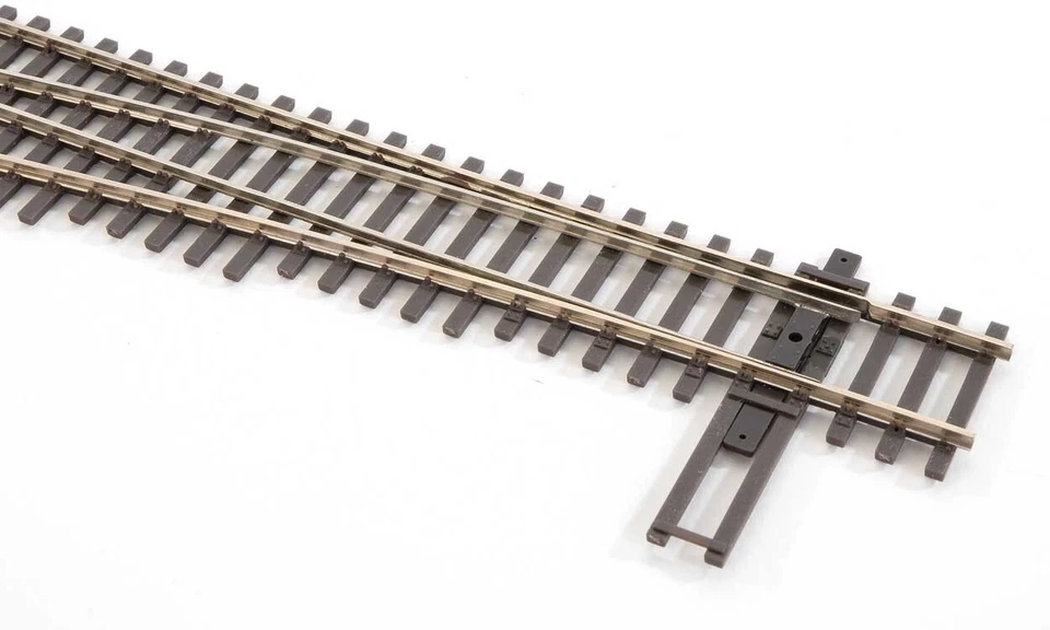 Walthers HO Scale ~ Code 83 Nickel Silver DCC Friendly #10 Turnout Left ~ 83021 - Image 4 of 4