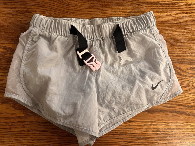 NIKE DRI FIT TEMPO 2IN1 RUNNING SHORTS - GREY DA1302-077 - GIRLS S Small Buckle