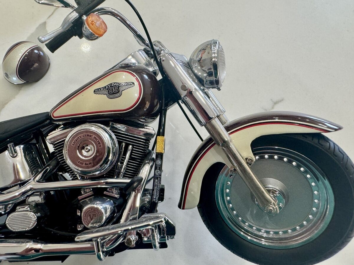 Franklin Mint 1998 Harley Davidson Fat Boy 95th Anniversary Franklin Mint 1998 Harley Davidson Fat Boy 95th Anniversary
