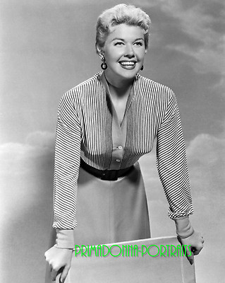 DORIS DAY 8X10 Lab Photo 1950s Sexy High Fashion, Glamour