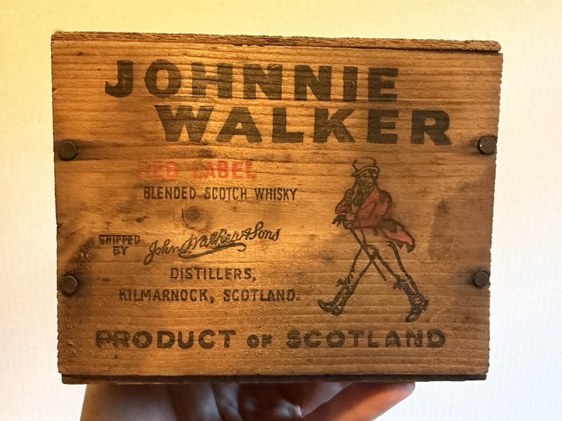 Vintage Johnnie Walker Red Label Wood Crate 12 Bottle 1/10 Pint Scotch Box Mini