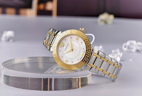 Versace Women's Daphnis 35mm Quartz Watch - V16060017 - Zdjęcie 14 z 14