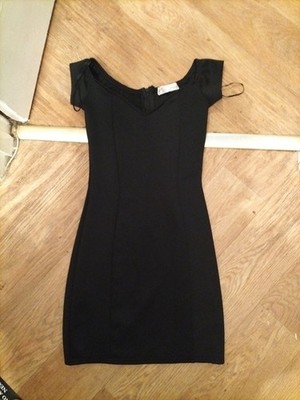 Damenkleid Cameo Rose Größe 8 schwarz kurzärmelig knielang