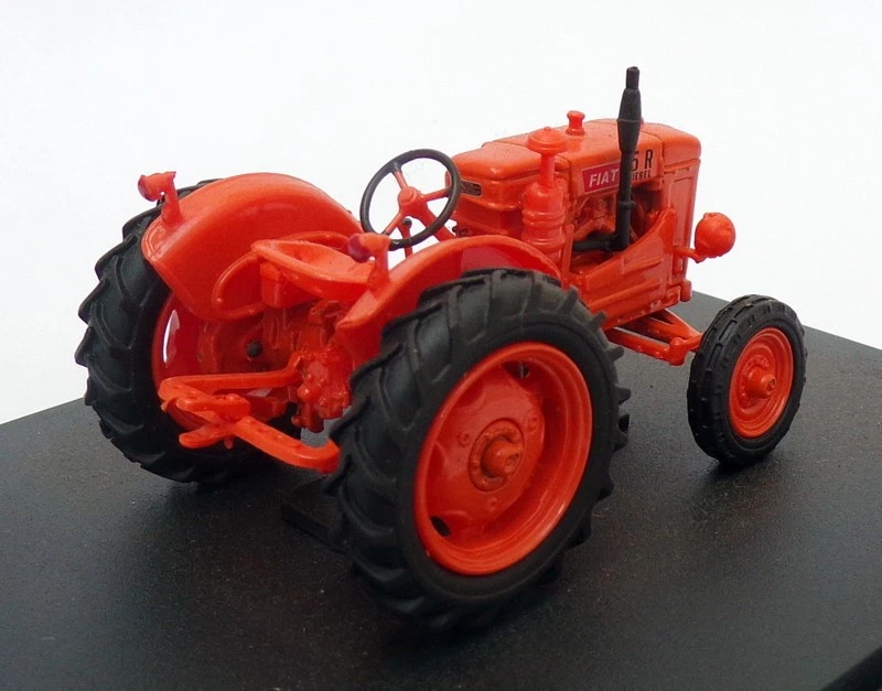 Tractor modelo Hachette escala 1/43 HT042 - 1951 Fiat 25 R - naranja Foto 2 de 3