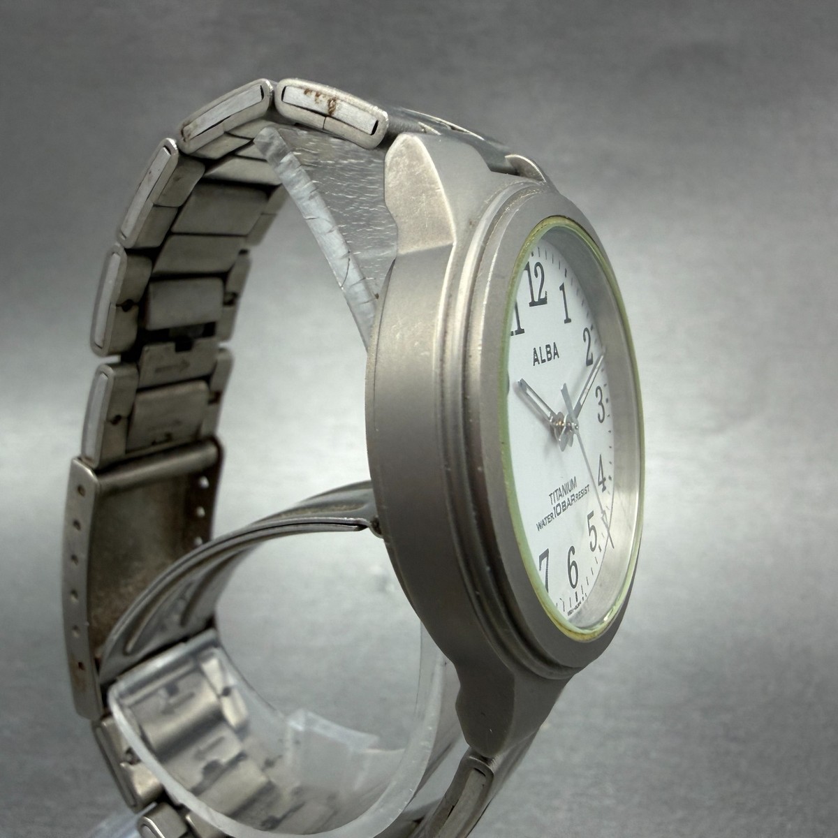 Seiko Alba Watch Men 35mm White Dial Titanium Round V501-0DN0 New 