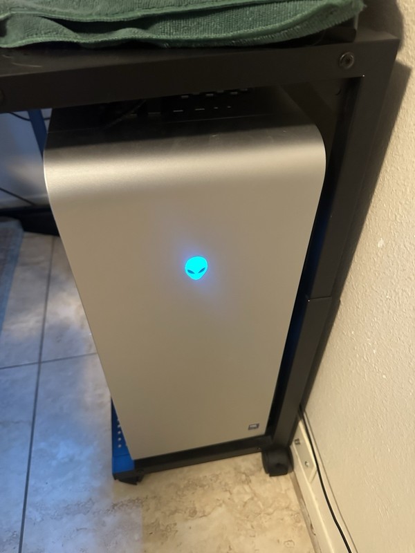 Alienware Area-51 AAT2250  dell alienware area-51 gaming desktop Intel