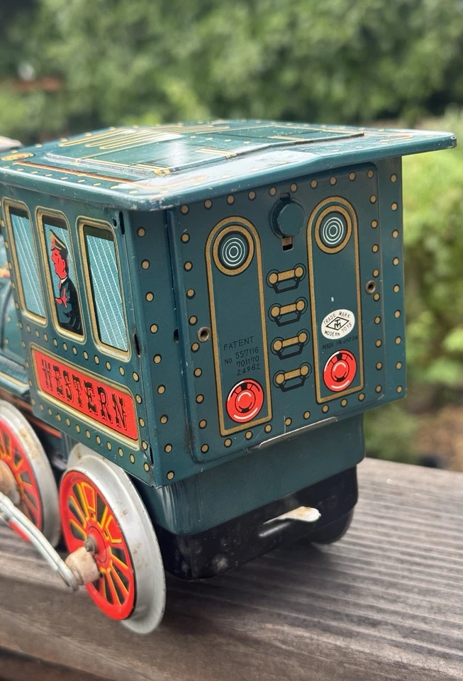 Litografía vintage de hojalata con batería de los años 60 "WESTERN" hecha en Japón por juguetes modernos Foto 3 de 4