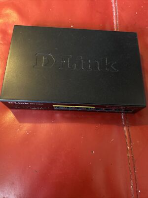 D-Link DGS-1008P Gigabit 8 Port POE Switch OHNE Netzteil.REF:D-LINK