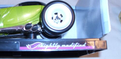 100% HOT WHEELS SLIGHTLY MODIFIED CAR DIECAST MODEL TOY 1/18 BOXED NEW - Picture 2 of 2