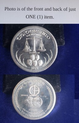1974 Universaro World Trade 1 Troy oz .999 Fine Silver Round