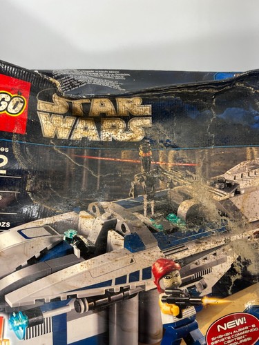 LEGO Star Wars: Cad Bane's Speeder (8128) New Damaged Box - Picture 2 of 12