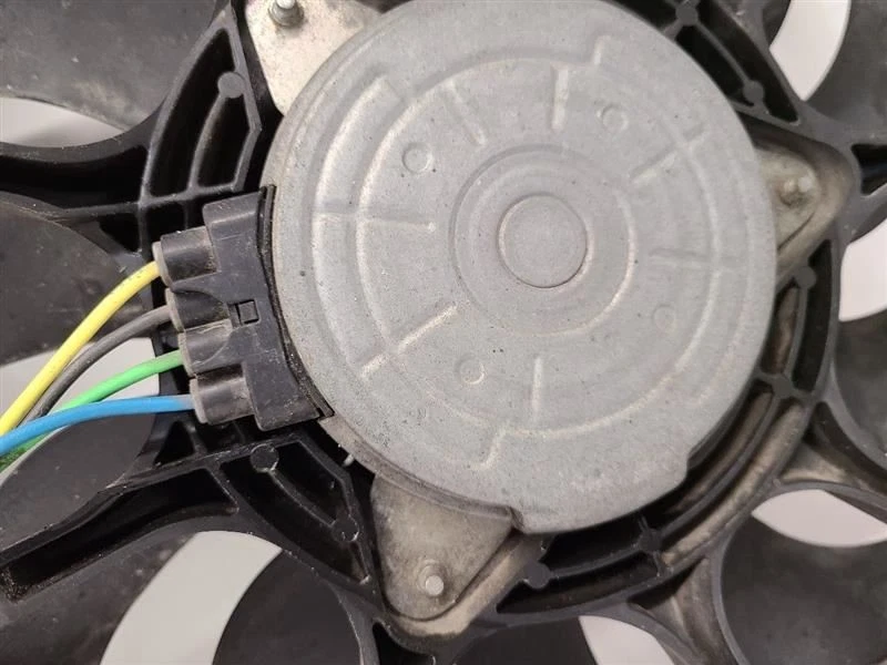 Nissan Altima 2016-18 ventilador radiador motor ventilador conjunto sedán 4 cilindros Foto 4 de 4