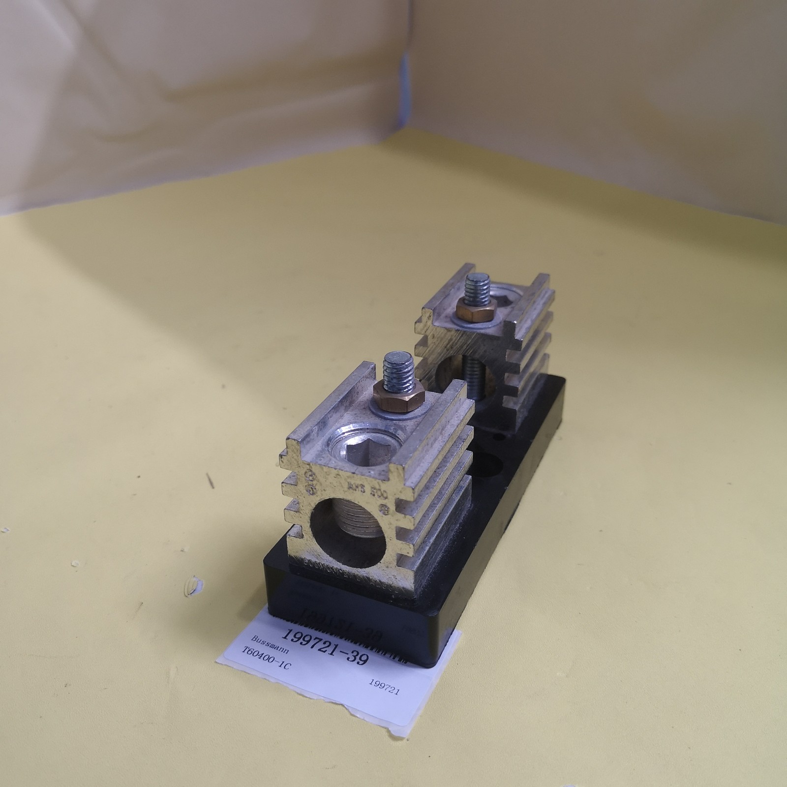 Fuse base T60400-1C_199721-39