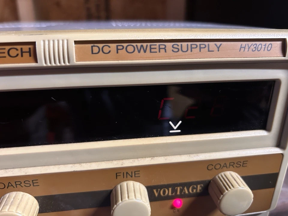 Mastech Variable Linear DC Regulated Power Supply 30V 10A HY3010D Works - Image 2 of 3