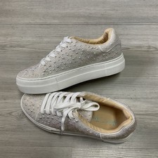 Betsey Johnson Women's Size 6.5M Ivory Pearl Fashion Sneakers Shoes Sidny
